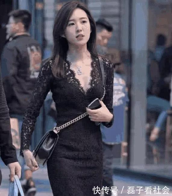 街頭現 螞蟻腰 女神 身材完爆眾多女星 網友 想當她老公 熱點訊息網