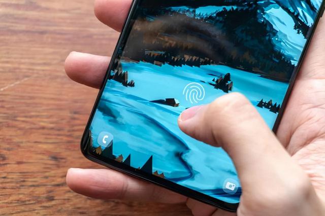 发布九个月下跌2100元，16GB+512GB，一亿像素安卓机皇加速退场