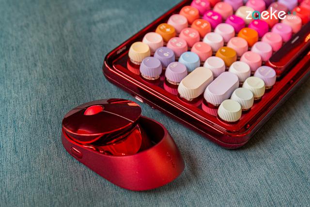 Bling Bling! 的雷柏 ralemo 彩妝版鍵鼠套裝，正是一次桌面煥新妝