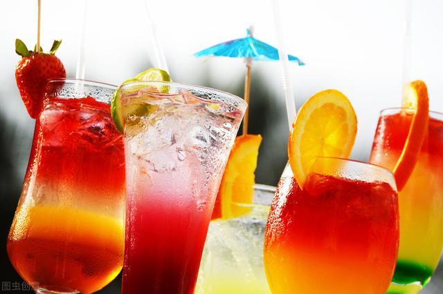 不喝饮料难受？研究：每天多喝一份含糖饮料，死亡风险增加10%