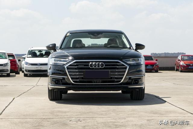 2.4L油耗V6带四驱，进口顶级旗舰豪华轿车，4.9S破百，奥迪A8 PHEV