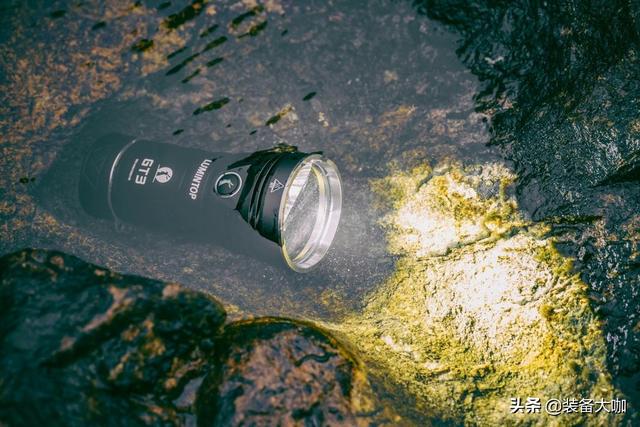 这款三眼小钢炮竟有18000流明——Lumintop雷明兔GT3手电