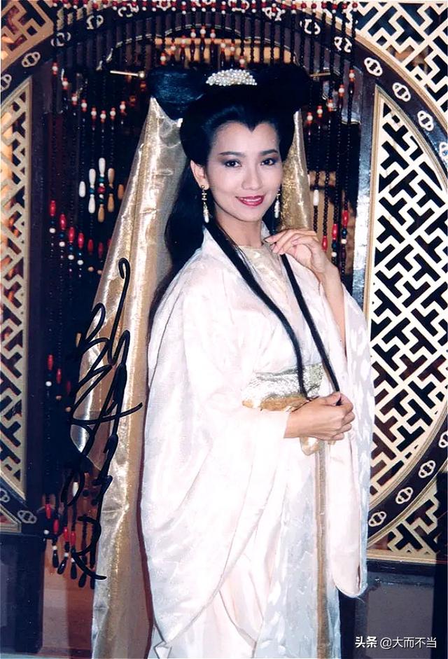 林黛继续担任女主角,而且又拿了一个影后桂冠,不在话下.