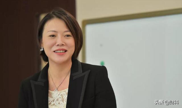 靠一张免费的配方年收过亿，如今74岁却成女老赖，企业也宣布退市