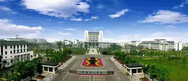 江苏一所高校宣布“改名”，新校名更霸气，学生：幸福来得很突然