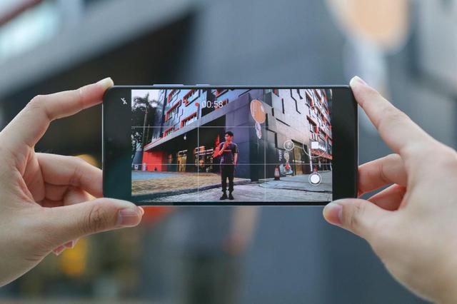 网友选出手机界的十大王者，绿哥手里有闪充王者，你们的呢？