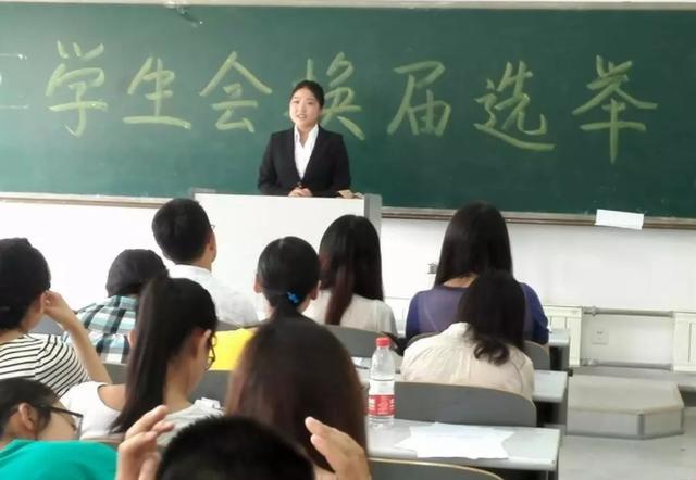黑龙江高校嚣张查寝后续，主播自爆当事人身份，吐槽拍摄者有心眼