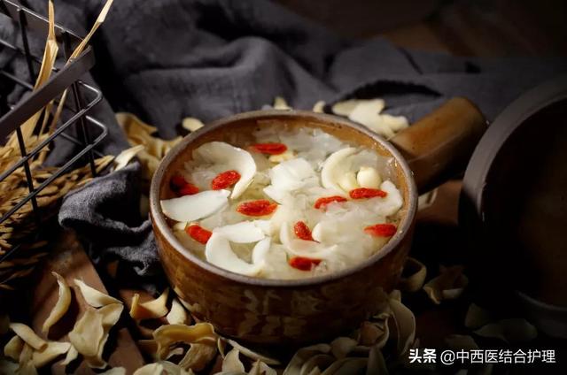 「养生食疗」秋后养生，重在养肺！教你两款养生食疗方