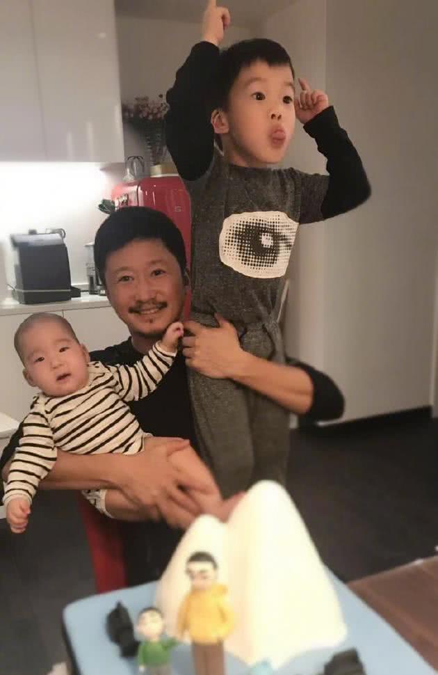 “百亿影帝”吴京：怕老婆是件好事，怕老婆才有好日子过