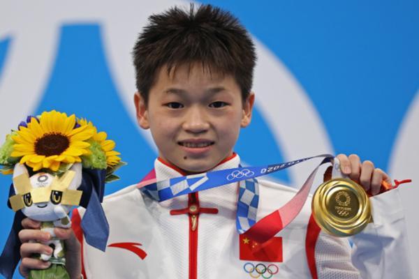 夺冠成名后，爱笑的杨倩、全红婵、张家齐，怎么就笑不出来了？