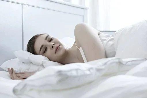 《黄帝内经》：睡眠不佳与气血的关系