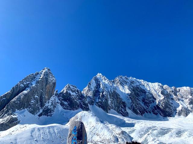 玉龙雪山海拔