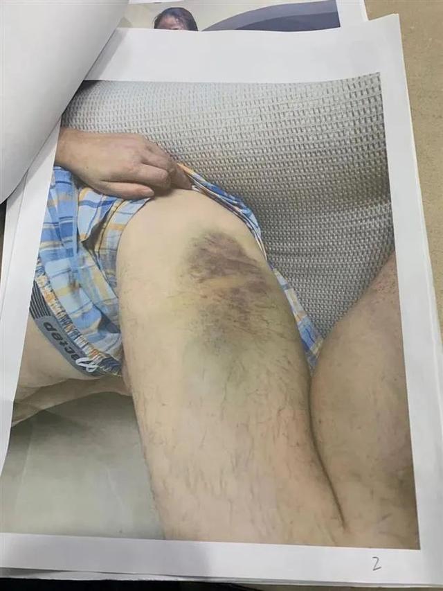 女子投诉民警后当晚被铐走、父母还被喷辣椒水