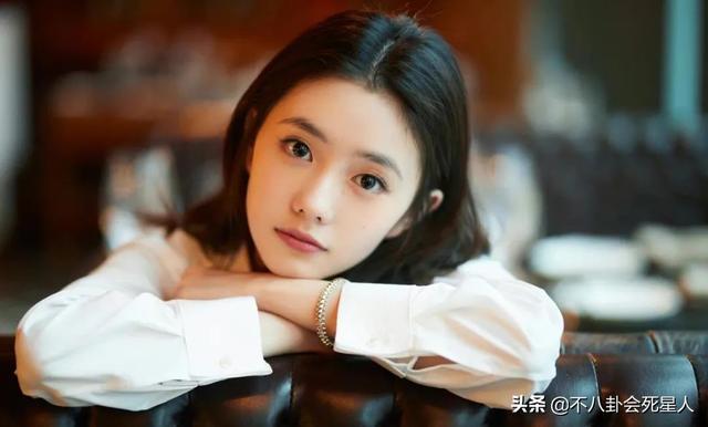 靠3部电影，一年内拿了4个新人奖，这位谋女郎获国际奖却招来骂声