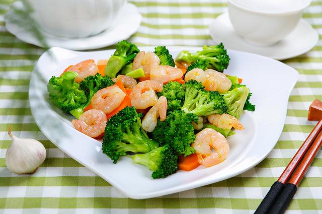 霜降后记得给孩子吃8种食物，增强抵抗力，价格不高，人人吃得起