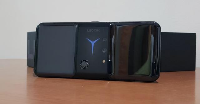 从5299元跌至3899元，256GB+90W，18GB运存旗舰无奈售价大跳水