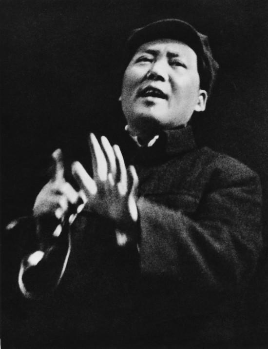 毛泽东巧施反间计，放了两个女特务，打了一个大胜仗