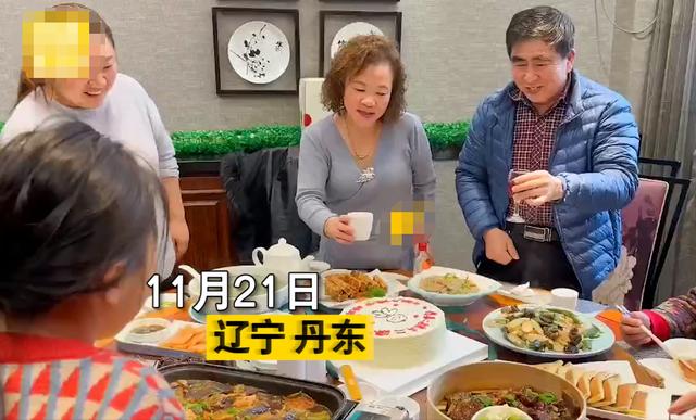 辽宁一女子连续9年备孕终于成功，家人喜极而泣：其中的心酸只有亲人知道