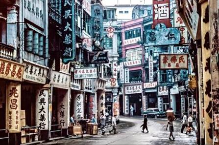 香港豪门创始人霍英东，死后享受国葬，这个爱国商人到底有多牛？