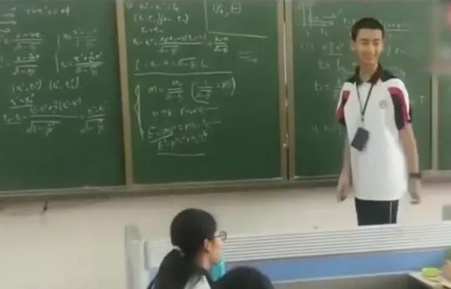 14岁保送清华！还被免除中考、高考、硕士生考试、博士生考试…网友直呼：太牛了