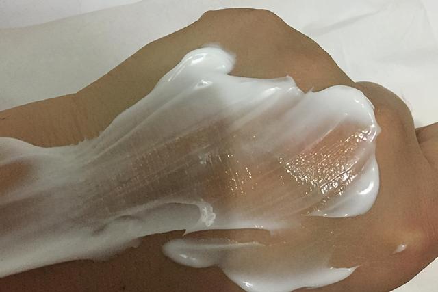 青春期鸡皮肤很严重