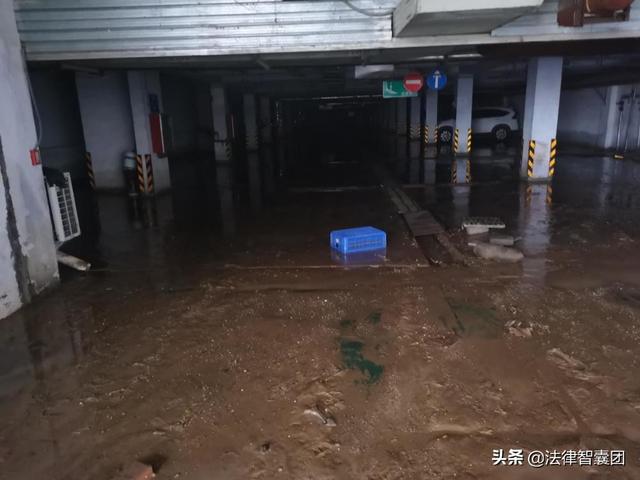 视频 预计损失8千万 南昌一商场地下车库被淹6天 车主着急又心疼 商场地下车库会被水淹吗 Www Pufa5 Org