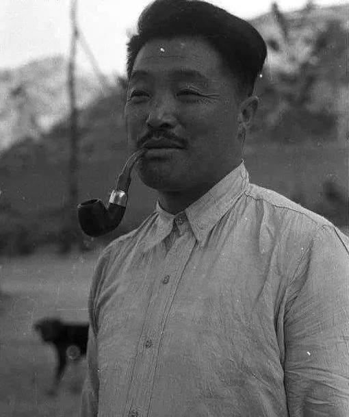 听闻军阀信命和风水，贺龙心生一计，单枪匹马会敌，成功劝敌倒戈