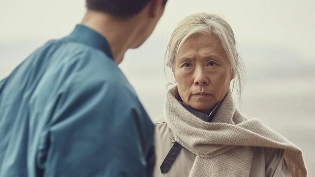 因为腿美 69岁老人就活该被性侵 韩国电影太敢拍了