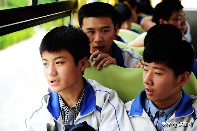 孩子以后有没有出息，关键看3点！成绩优不优秀是次要的