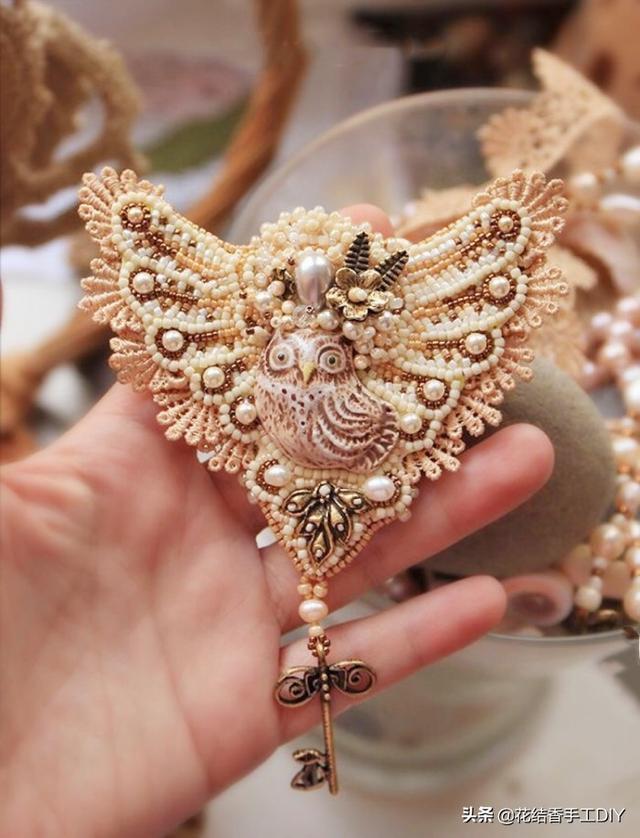 手工珠子胸花制作(刺绣珠绣图片简单)