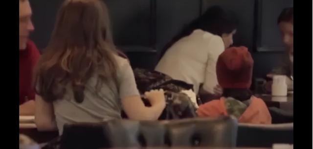 二胎宝妈给买蛋糕边角料，被嘲贫穷，孩子身上的自卑是怎么来的？