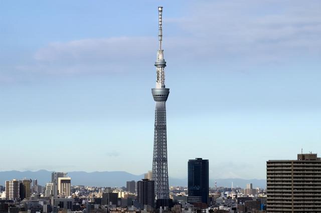 盘点几乎要“冲破云霄”的9座世界上最高的电视塔