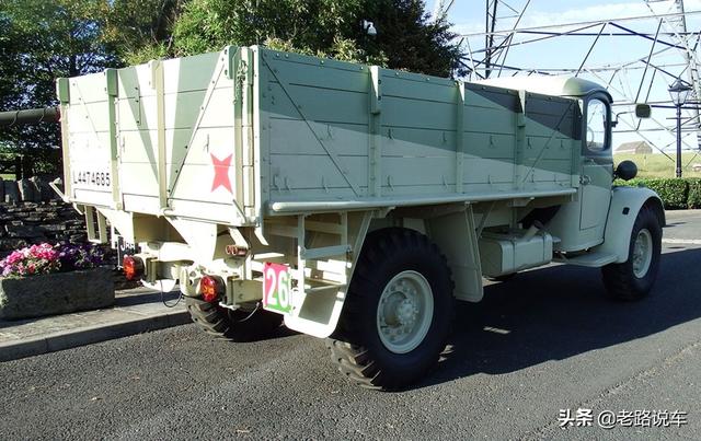 运输车非法移民英国英国的奥斯汀k30运输车带鼻1012吨洒水车报价表