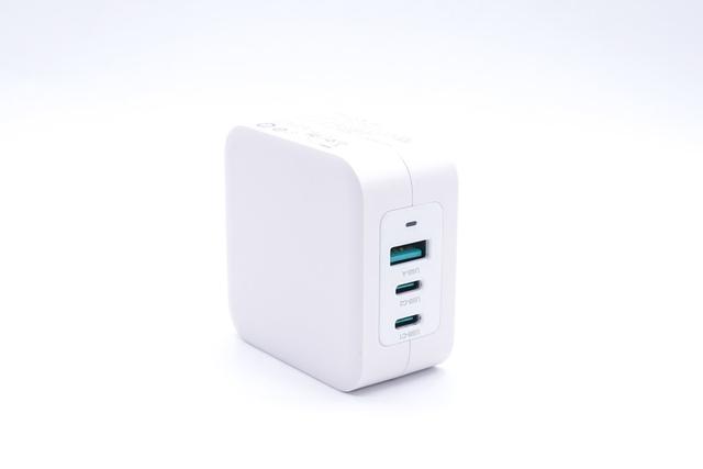 斯泰克推出100w 2c1a氮化鎵充電器 可同時充iphone13 Ipad Mini 6 Kks資訊網