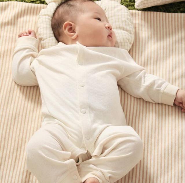 宝宝有8种反射，出生6个月内逐渐消失，若缺乏可能是“脑损伤”