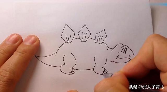 简笔画会限制孩子的想象力么？如果只是简单模仿，那还是别学了