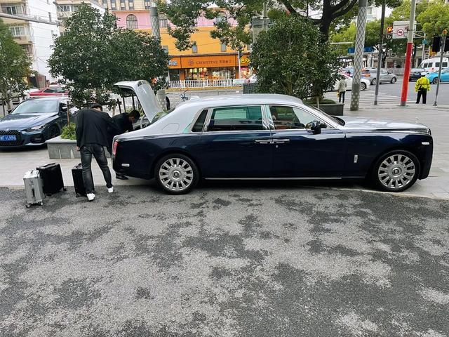 最新！上海银行调取监控，回应“大V怒提500万元现金！”