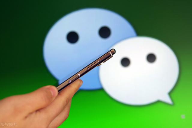 [开心果朋友圈一键评论]，微信里有英文翻译吗