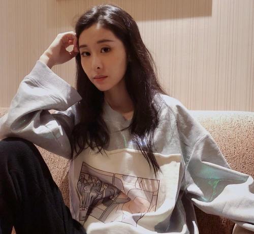 张碧晨，就这样被华晨宇渣了又渣，不知夜深人静时她可曾后悔过？