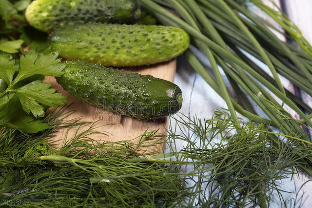 这些食物太伤牙了！老牙医给出珍藏的护牙食物清单！建议都收藏