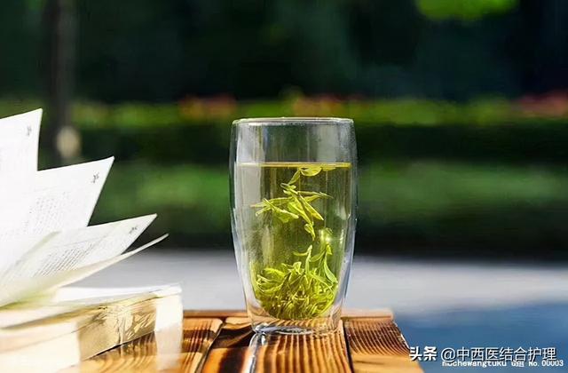 「中医养生」火在肺里：咳嗽；火在肝里：失眠；火在胃里：口臭；火在心里：口舌生疮