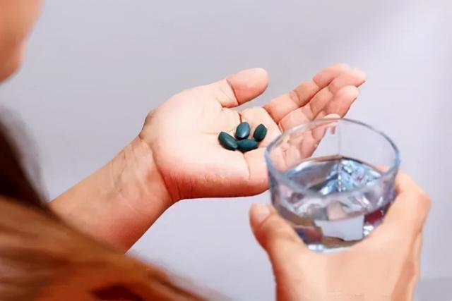 一天三次 饭前 饭后 类风湿患者究竟何时服药 全网搜