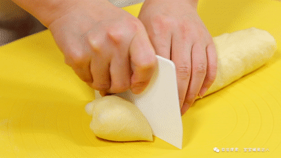 给娃做辅食的第十年！这个饼操作0失败，烤箱都不用开