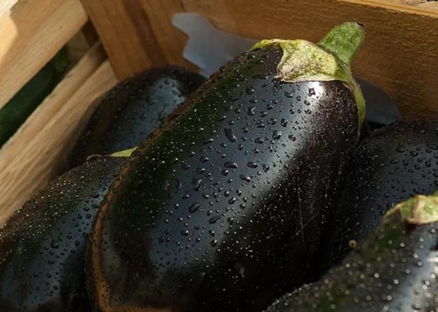 芹菜、玉米、茄子、牛奶，你是否白白扔掉了这些食物中的精华？