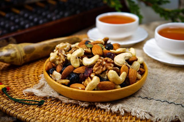 老人爱忘事？这些食物或许是滋补良药