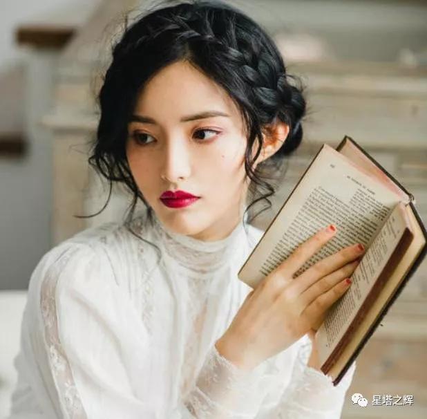女人出门忙尽量化淡妆，教你正确化妆步骤，效果快又好看