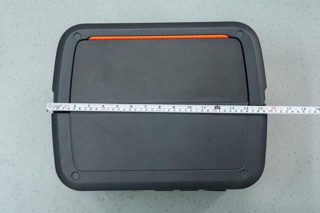 体验电霸级别的产品，让电小二太阳能户外电源2200告诉什么叫硬核