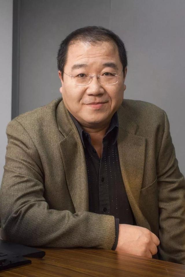 英巴彦:苦命的巴图：被同父异母的弟弟比下去，亲爹不爱继父来凑