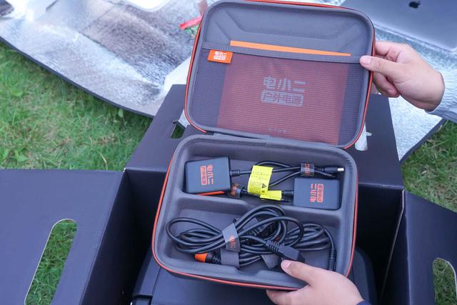 体验电霸级别的产品，让电小二太阳能户外电源2200告诉什么叫硬核