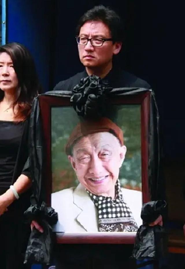 黄宗洛:与黄宗江黄宗英并称“黄氏三杰”，多演小人物，被称“龙套大师”